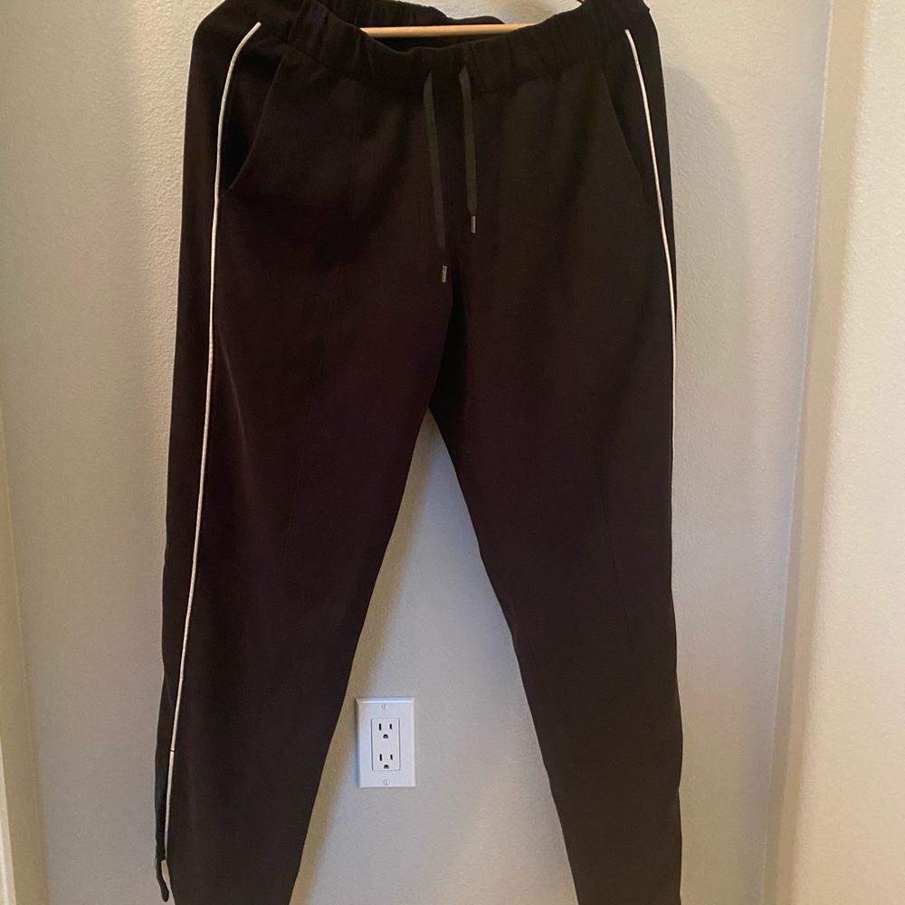 Lululemon track pants size 8